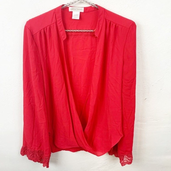 Jealous tomato faux wrap lace bell sleeve blouse - Picture 2 of 7